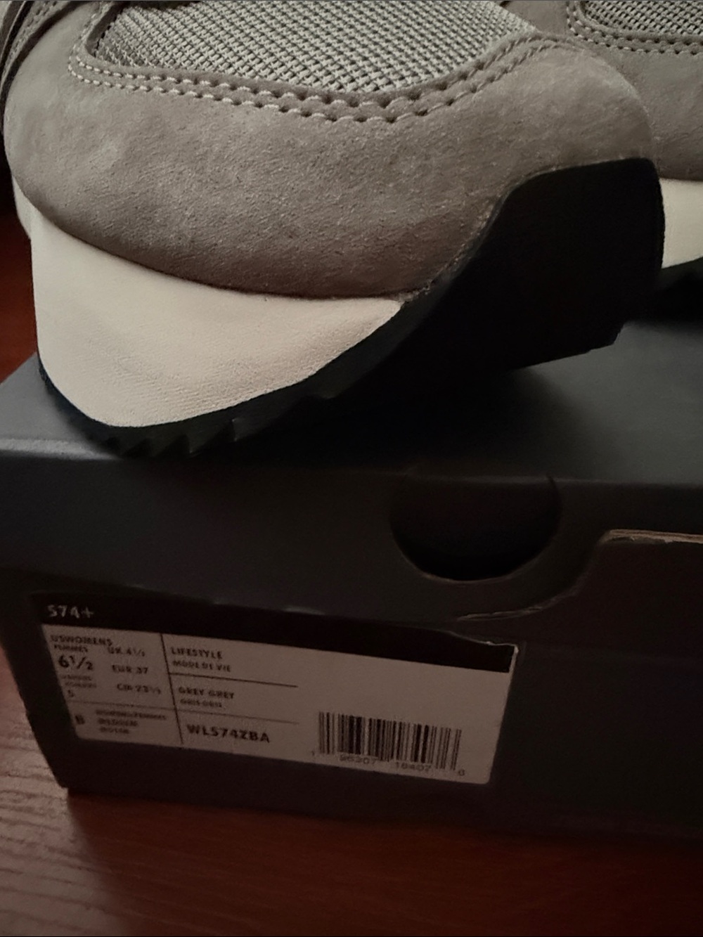 New Balance Gray and White Retro Runner - Picture 2 of 4